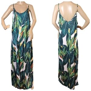 Ours XXL women's tropical maxi dress. Pockets. Soft, comfy,  stretchy.